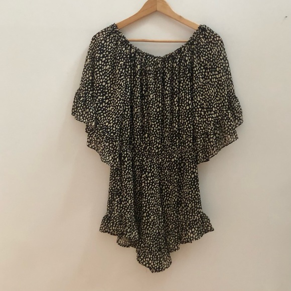 NWT Eesome Shorts Romper with Ruffles - Picture 3 of 5